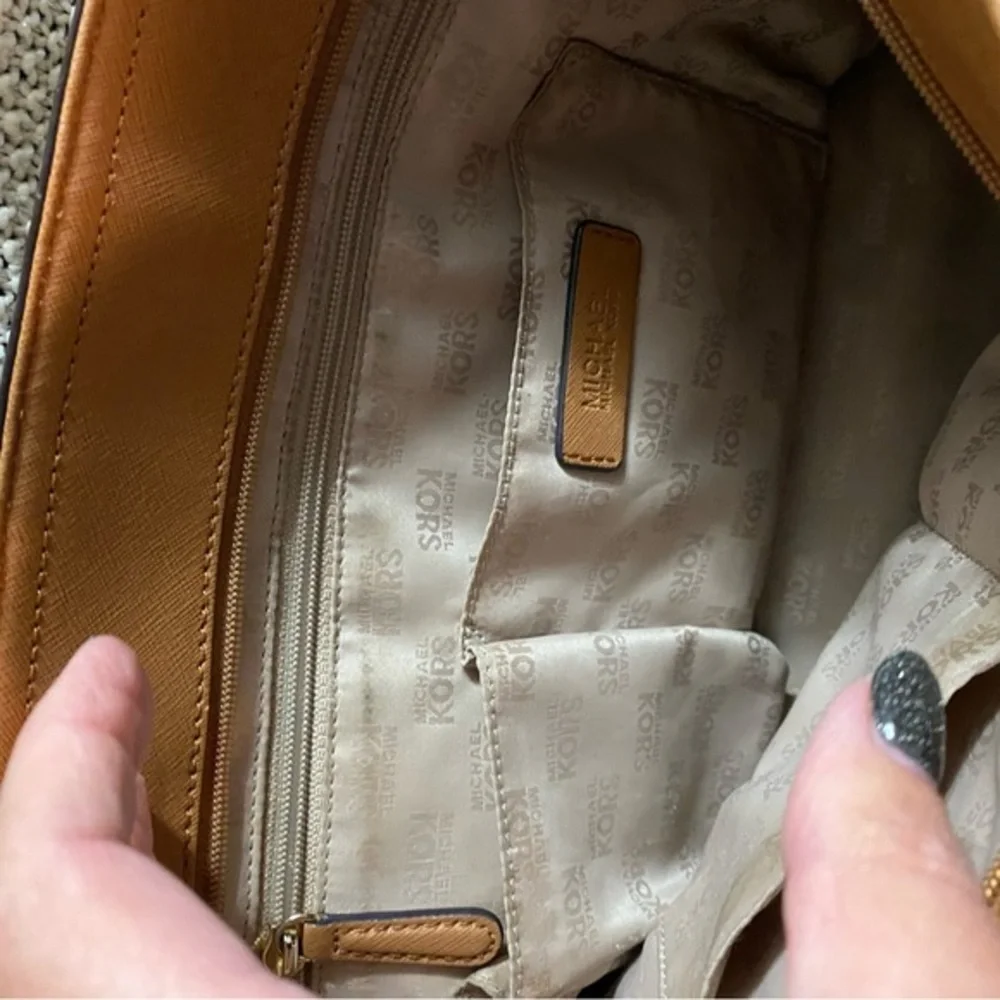 Michael Kors‎ East West Brown Shoulder Tote